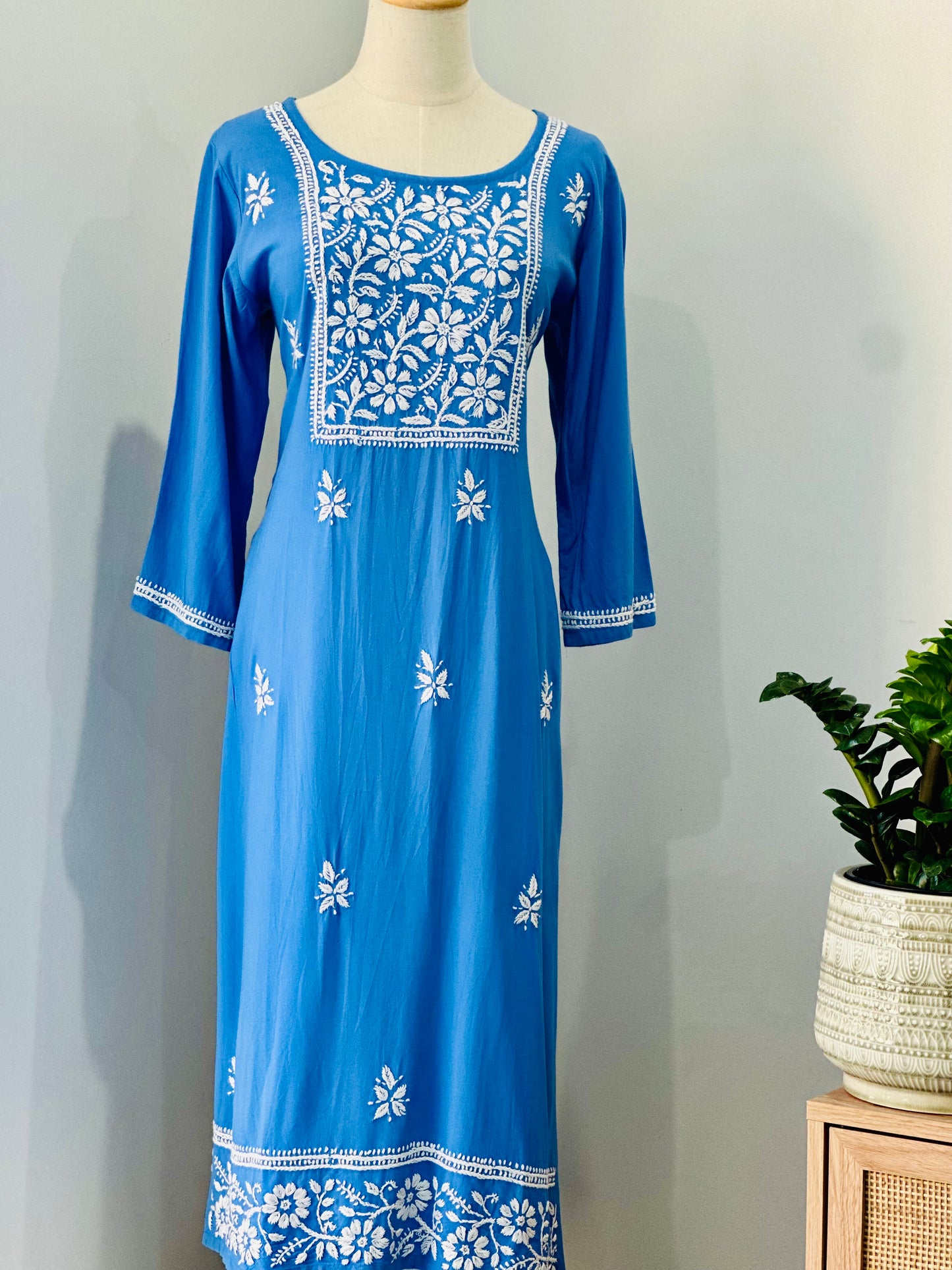 Chikankari Long Kurta In Muslin - Blue