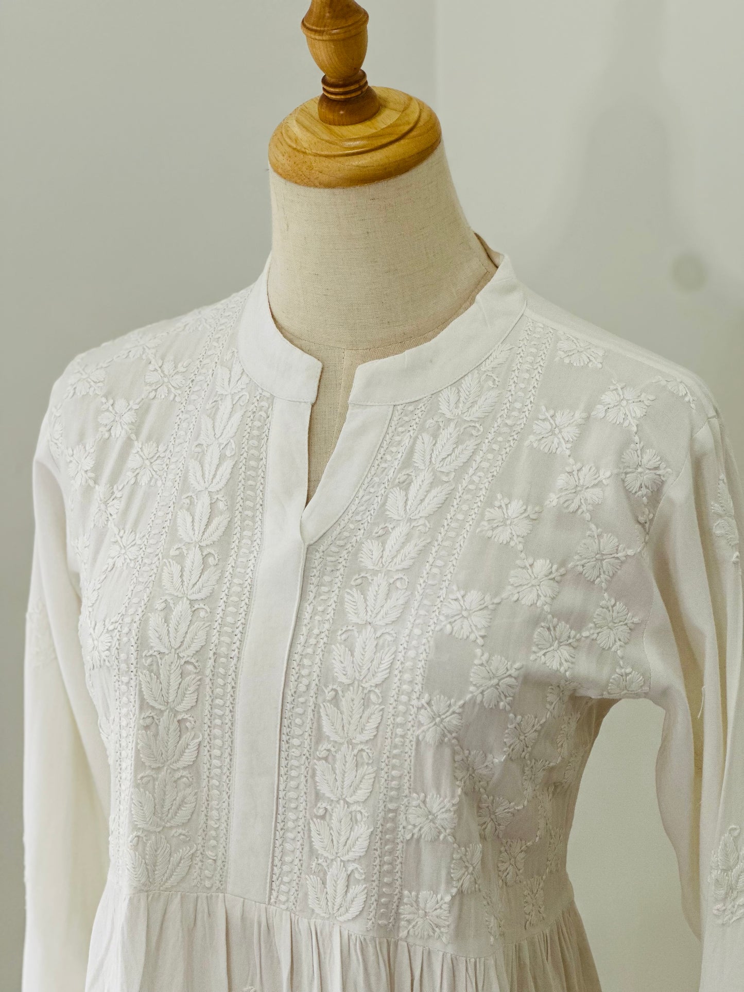 Lucknowi Chikankari Cotton Women's Flared Short Kurta - White