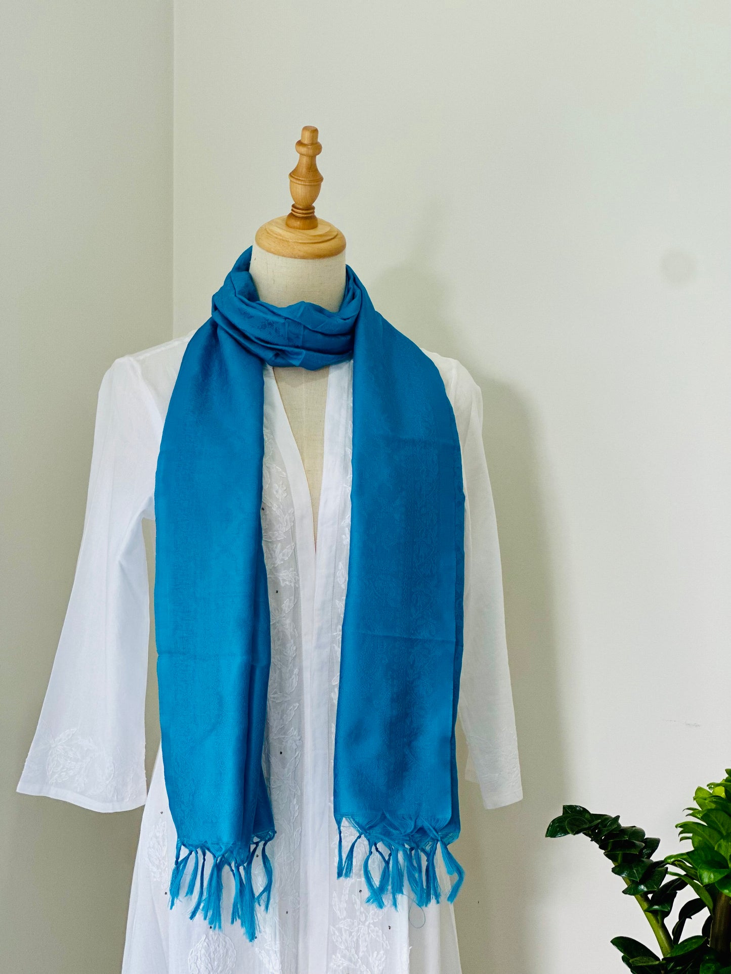 WOMEN'S STOLE / SCARF - BLUE