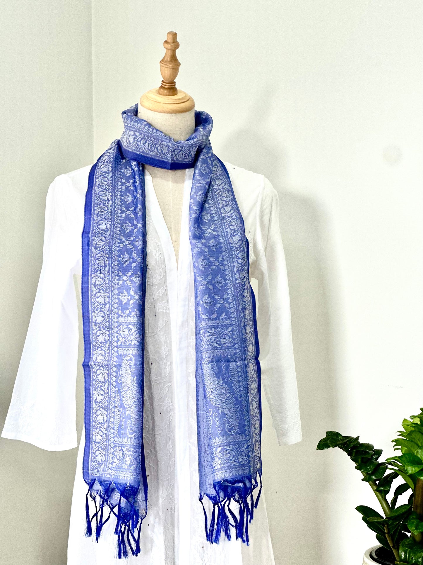 WOMEN'S STOLE / SCARF - SILVER BLUE