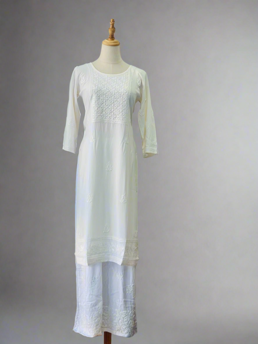 Chikankari Long Kurta In Muslin - white