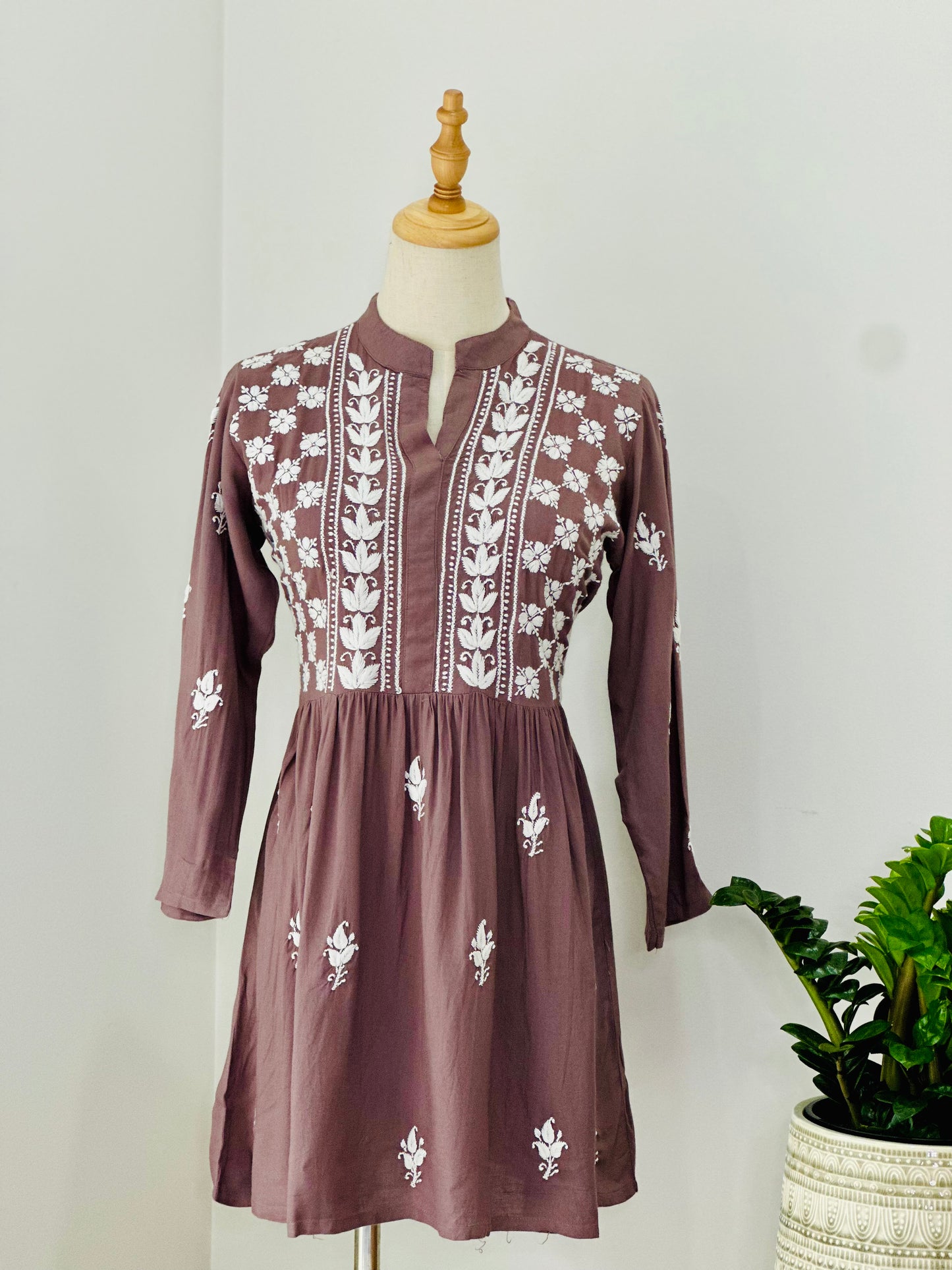 Lucknowi Chikankari Cotton Women's Flared Short Kurta - Mauve