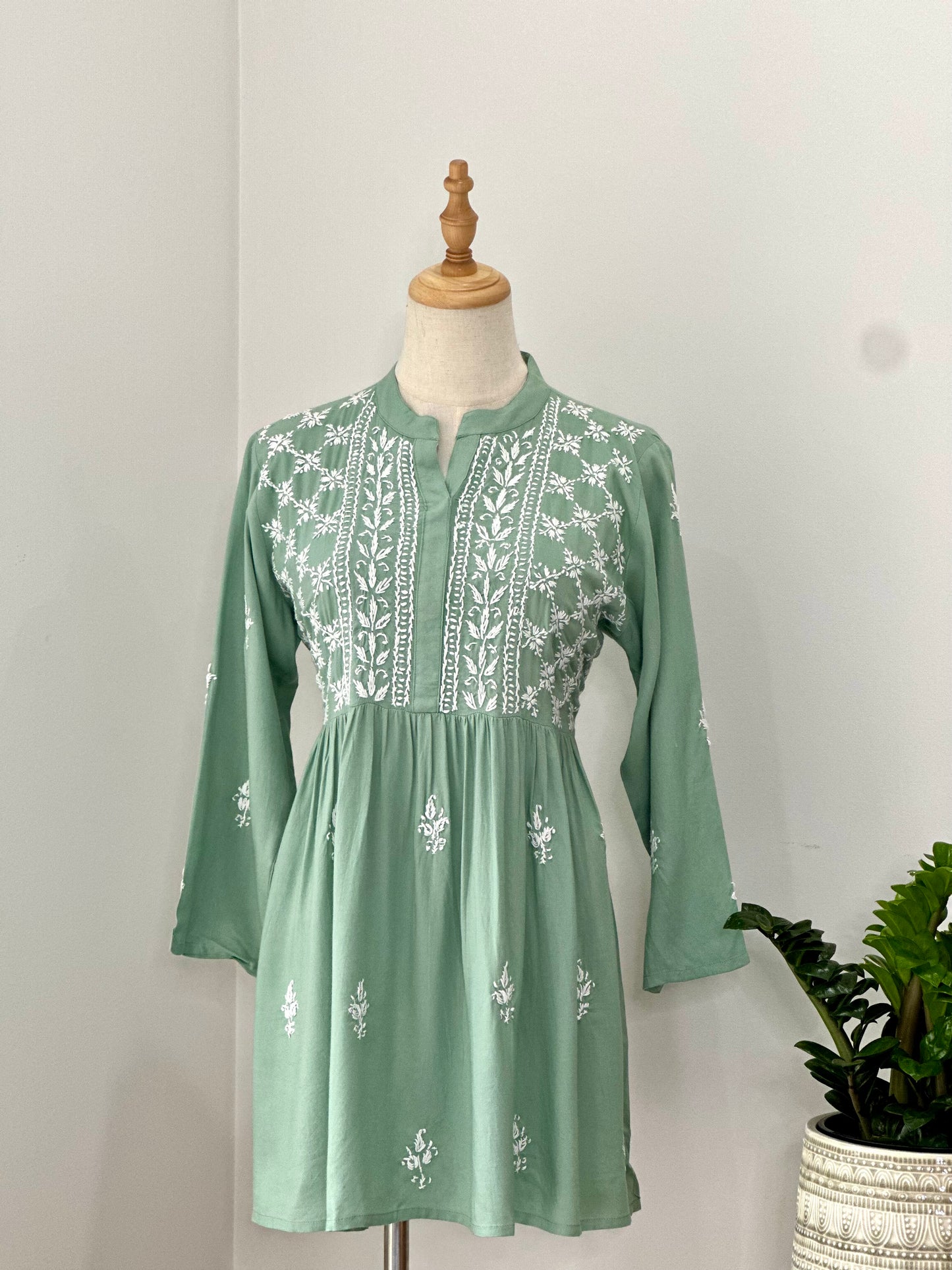 Lucknowi Chikankari Cotton Women's Flared Short Kurta - Pastel Green