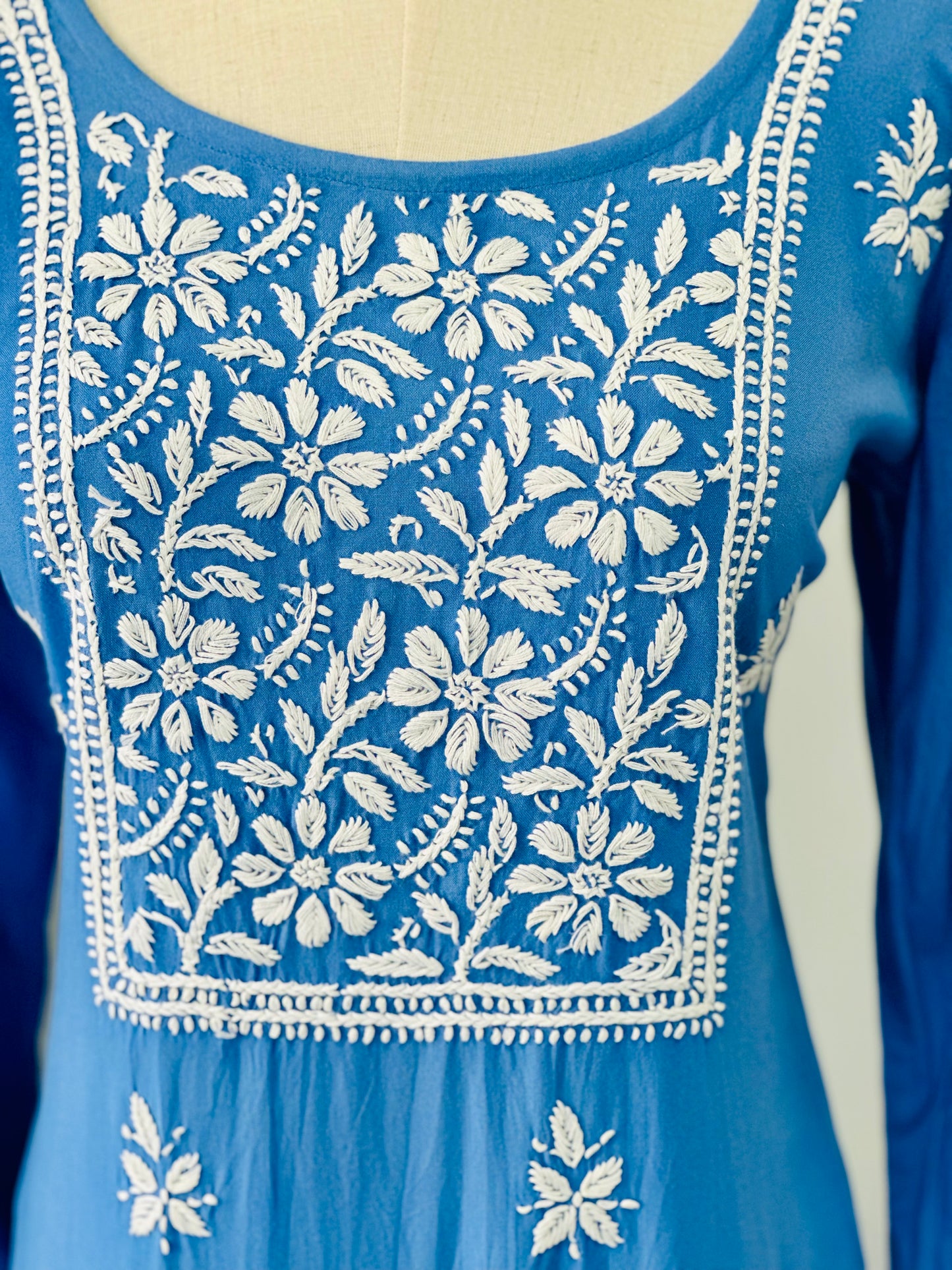 Chikankari Long Kurta In Muslin - Blue