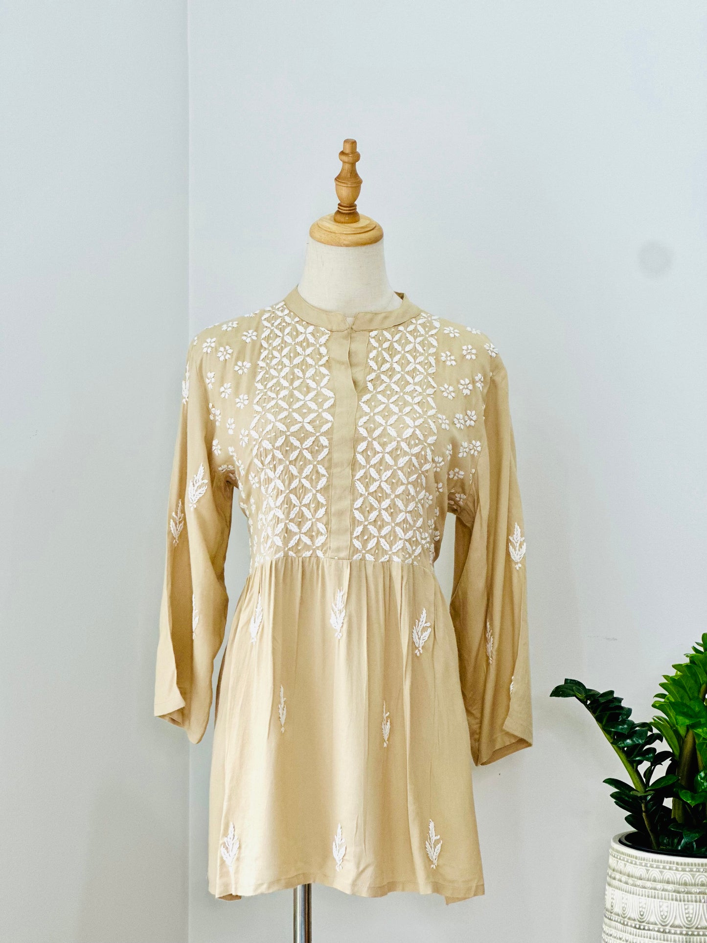 Lucknowi Chikankari Cotton Women's Flared Short Kurta - Cream