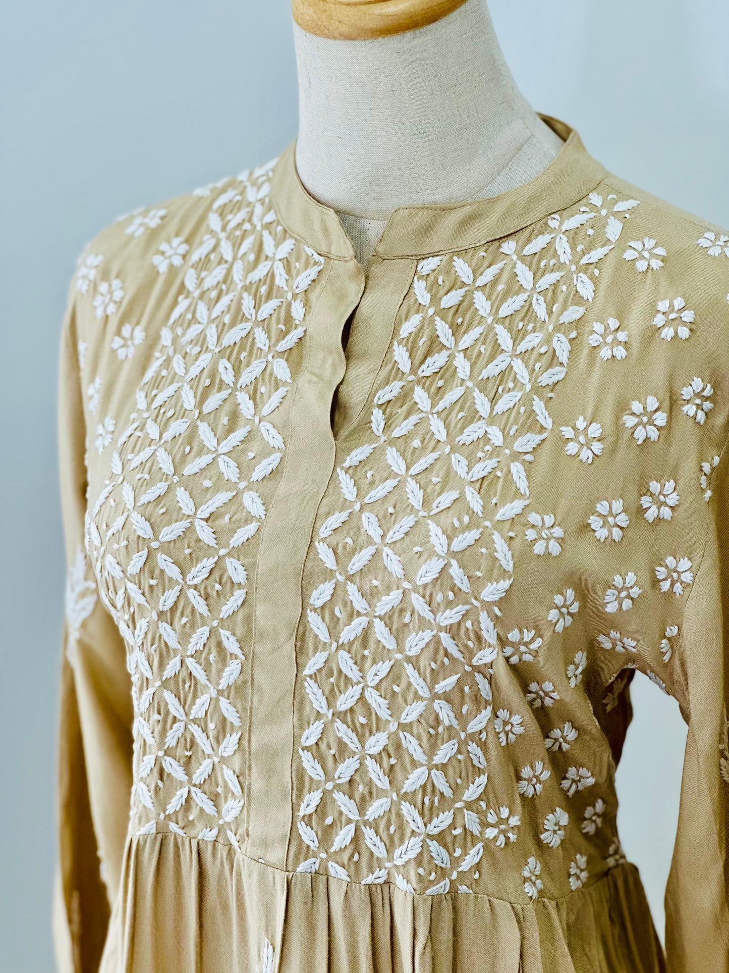 Lucknowi Chikankari Cotton Women's Flared Short Kurta - Cream