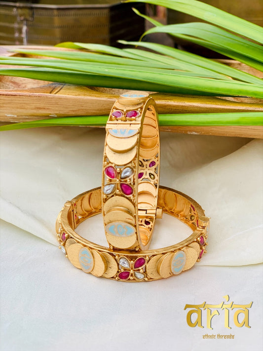 Antique Coin Pattern Kada Bangles with Kemp Stones