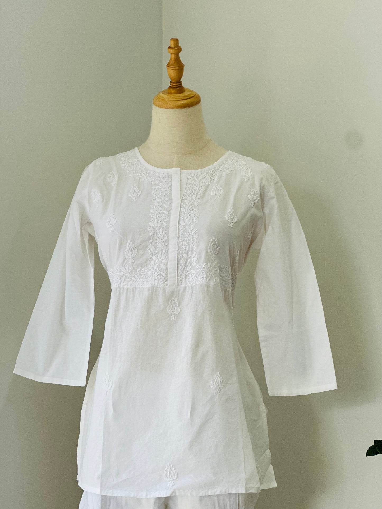 Lucknowi Chikankari  Cotton Women's Flared Short Kurta - White