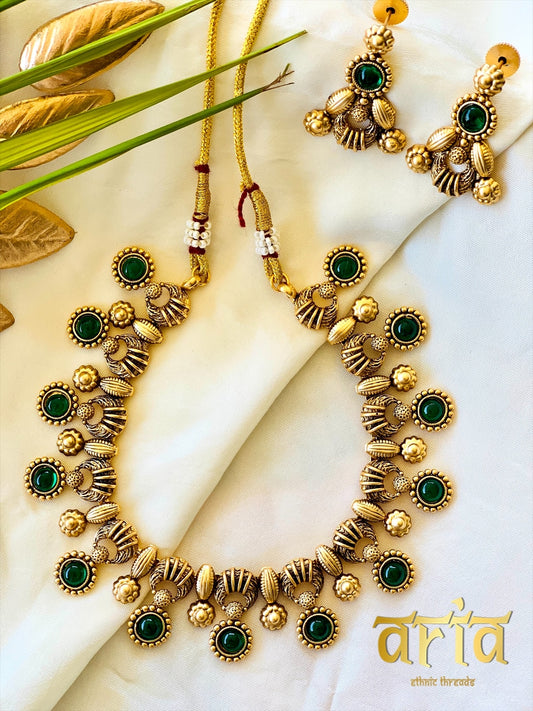 Antique Matt Gold Necklace Set with Precious Stones- Emerlad