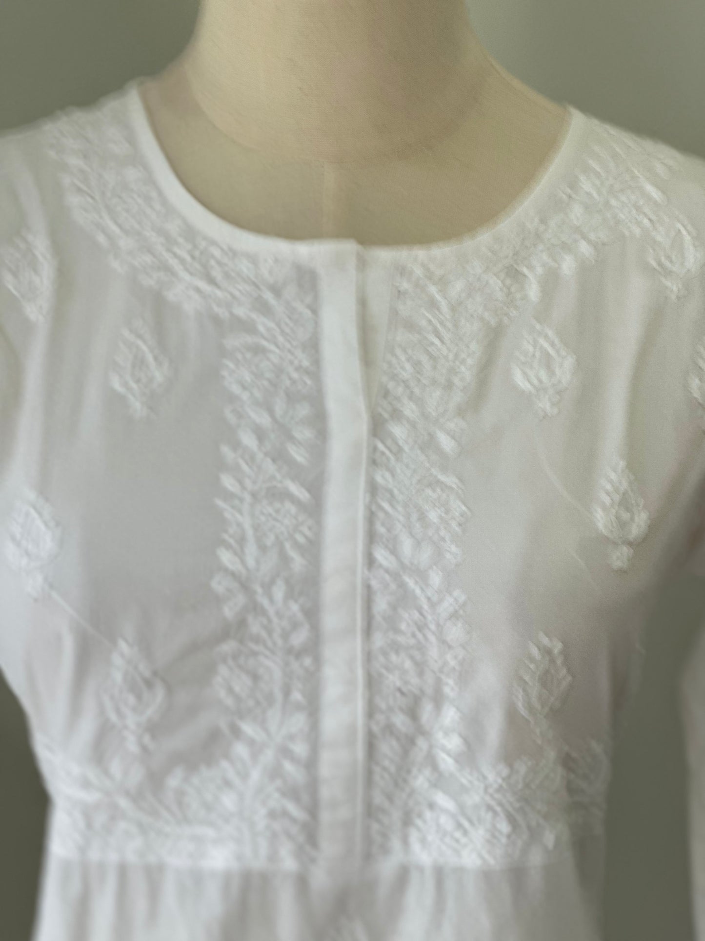 Lucknowi Chikankari  Cotton Women's Flared Short Kurta - White