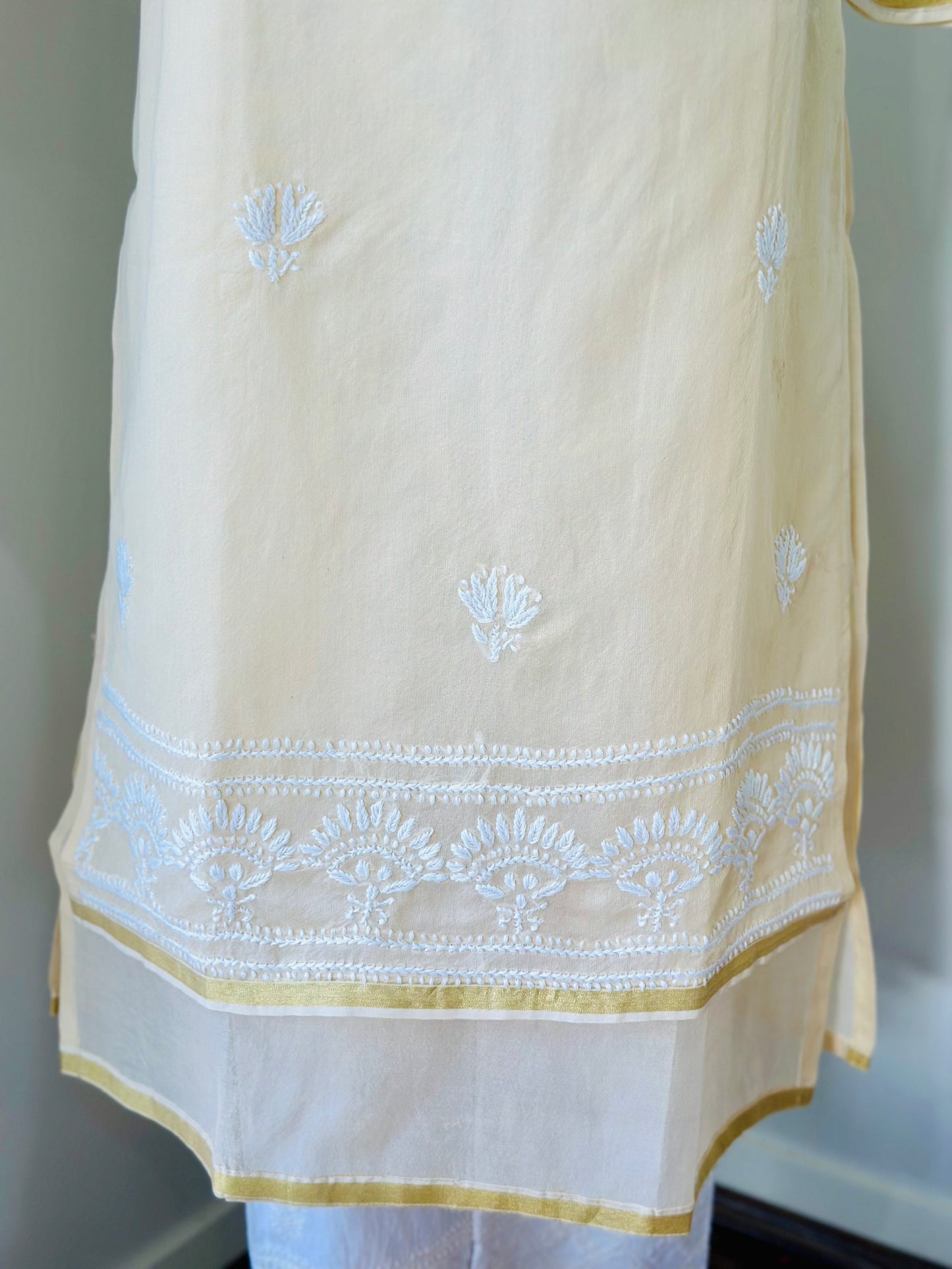 Chikankari Long Kurta In Cotton - Cream