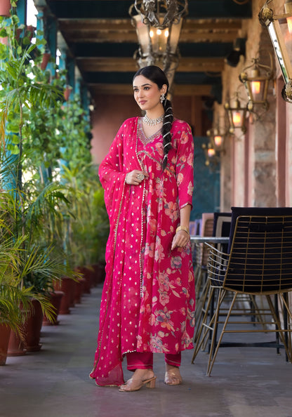 Pink Georgette Kurta Set with Embroidery, V-Neck, and Three-Quarter Sleeves