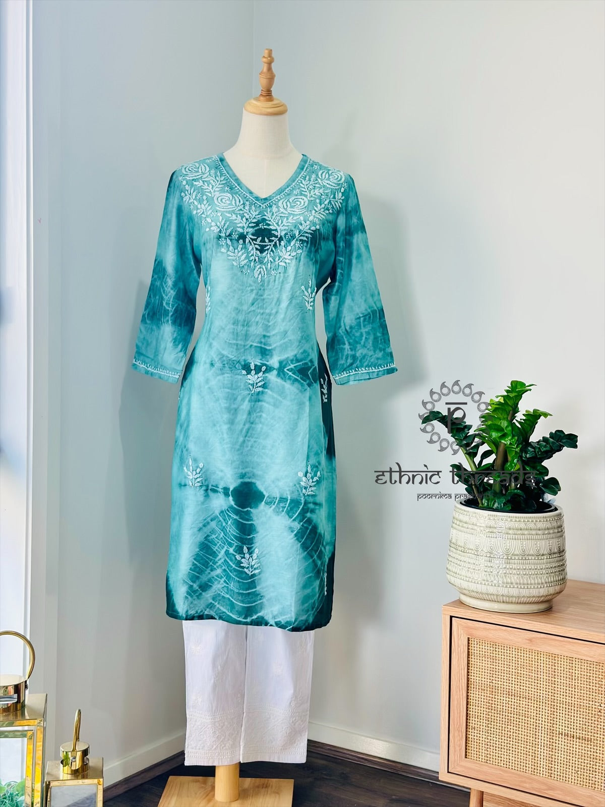 Chikankari Kurta In Tie-Dye Silk Cotton -Teal/Green