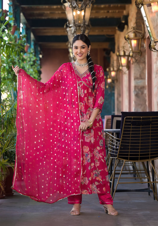 Pink Georgette Kurta Set with Embroidery, V-Neck, and Three-Quarter Sleeves