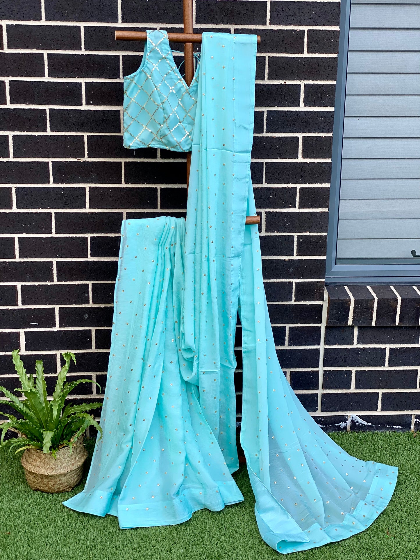 Chinoon Chiffon Saree